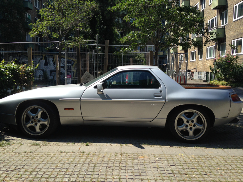 Illustration for article titled We've Finally Found A Porsche With Purist Performance And Real Utility